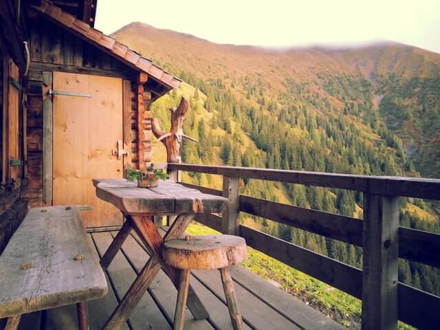 Wellness and productivity are two benefits of academic writing retreats.