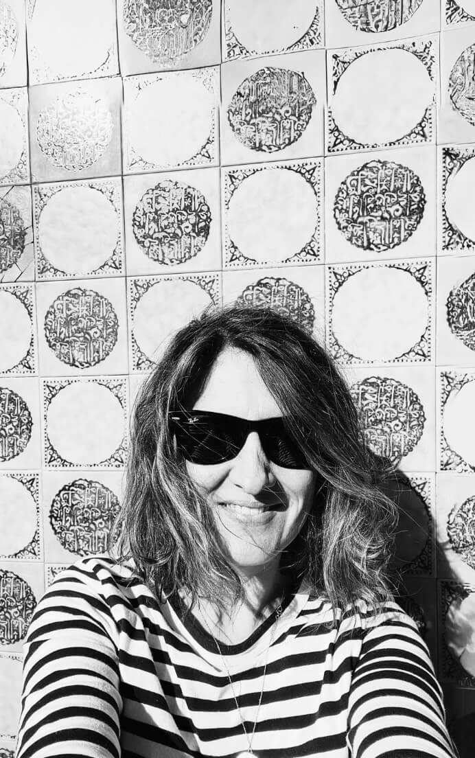 scientific writing coach with sunglasses